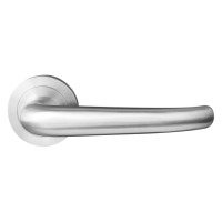 Bergamo - Edelstahl matt - Türdrücker / Rosettengarnitur - Griffwelt Bergamo - Edelstahl matt - Türdrücker / Rosettengarnitur - Griffwelt